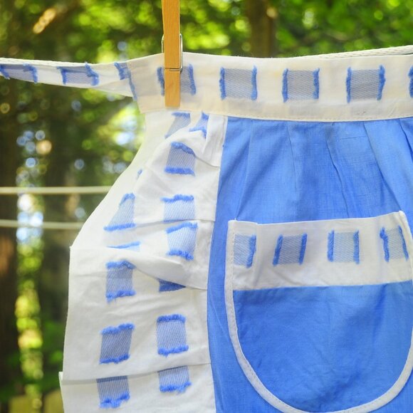 VTG Blue & White Hostess Half Apron Pleated Trim w/ Squares Semi-Circle Shape - Picture 2 of 8